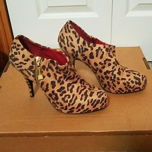 Cheetah Pumps